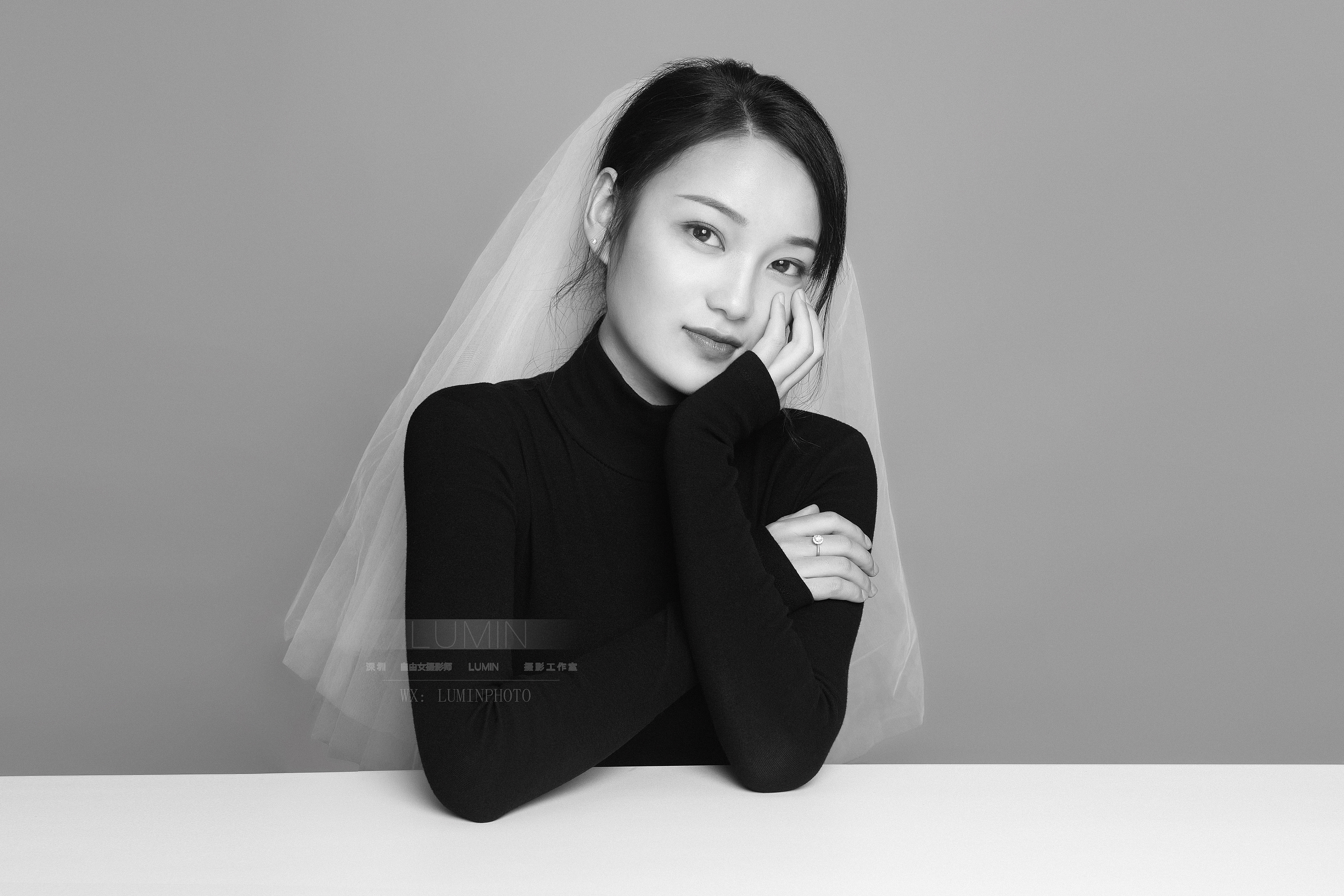 黑白简约写真 头纱照
