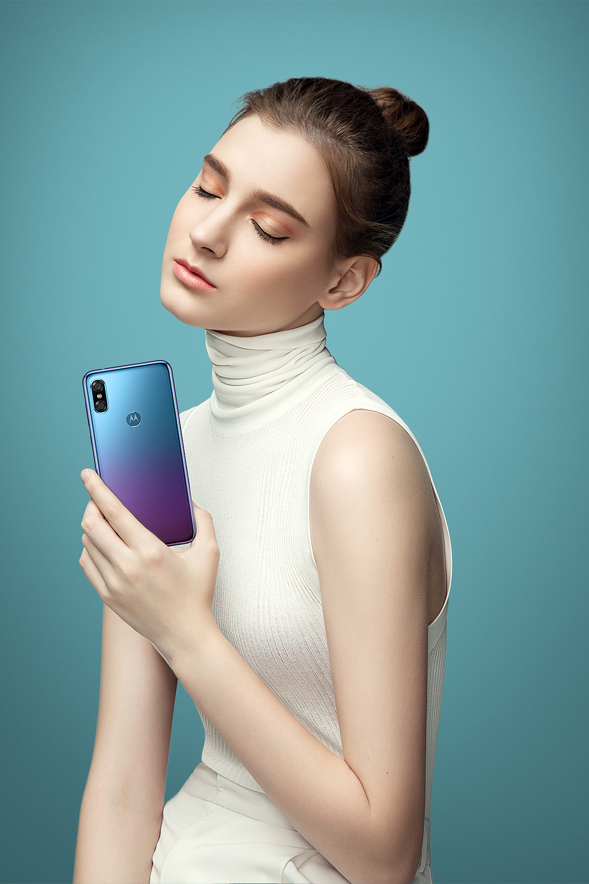 MOTO 新品美图拍摄（人物组）（图ZMTI1NTIzNjg4） - 产品摄影 - 站酷设计师黄婧宝宝原创素材 - 站酷ZCOOL