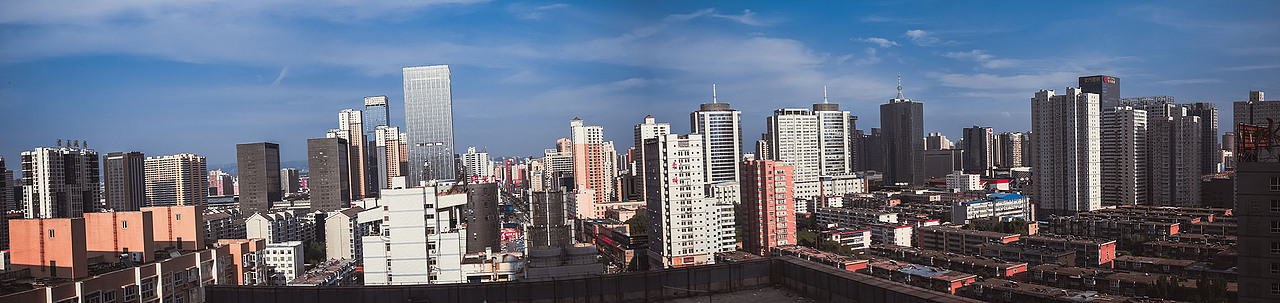 每天工作的地方,每日一拍,
一色一心镜,一突一天堂。<br>微信:lcsy-2013