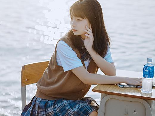 ”还会再回到这片海边吗“