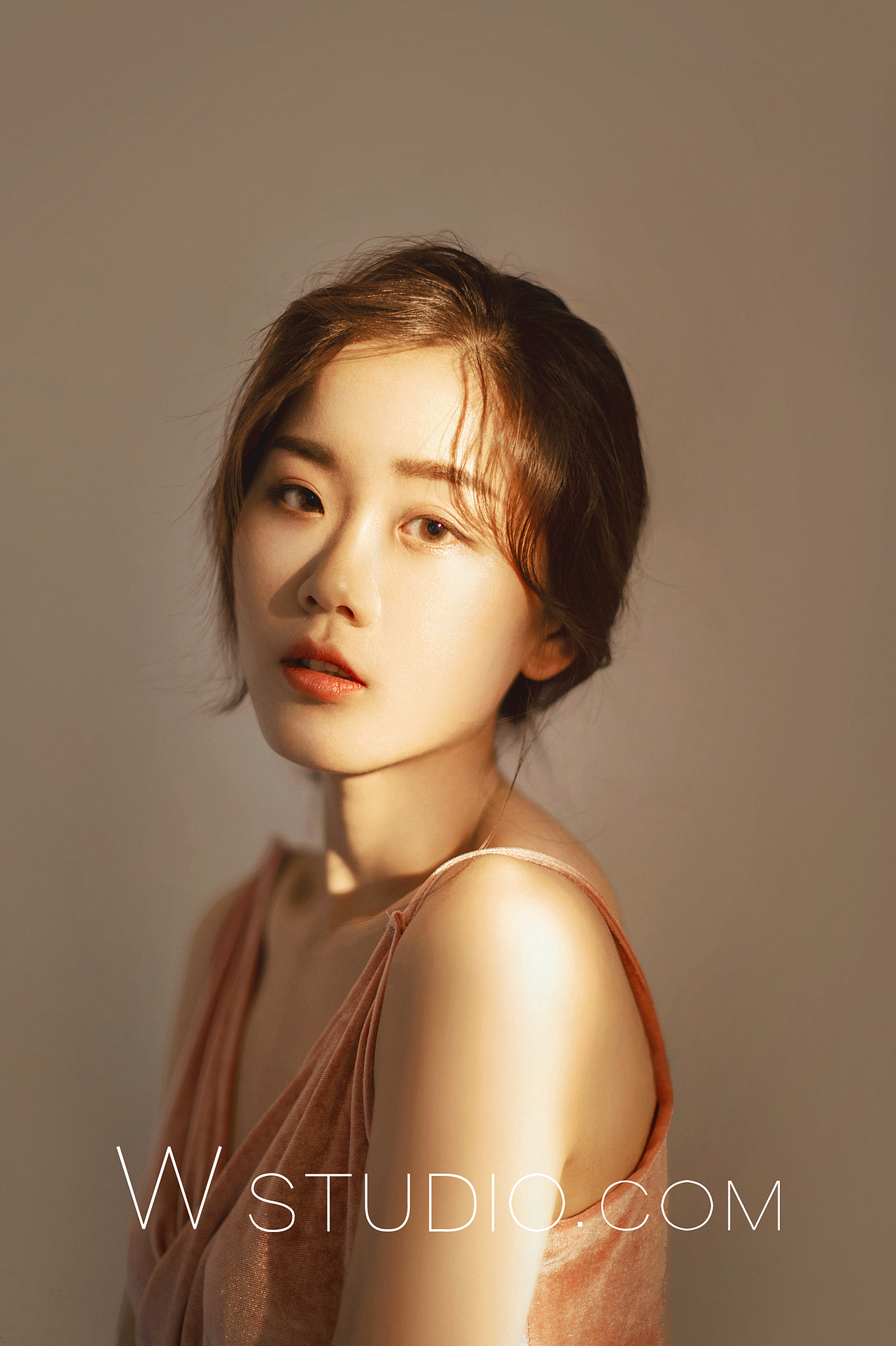 一束侧光下,点亮美好瞬间|摄影|人像摄影|w影像工作