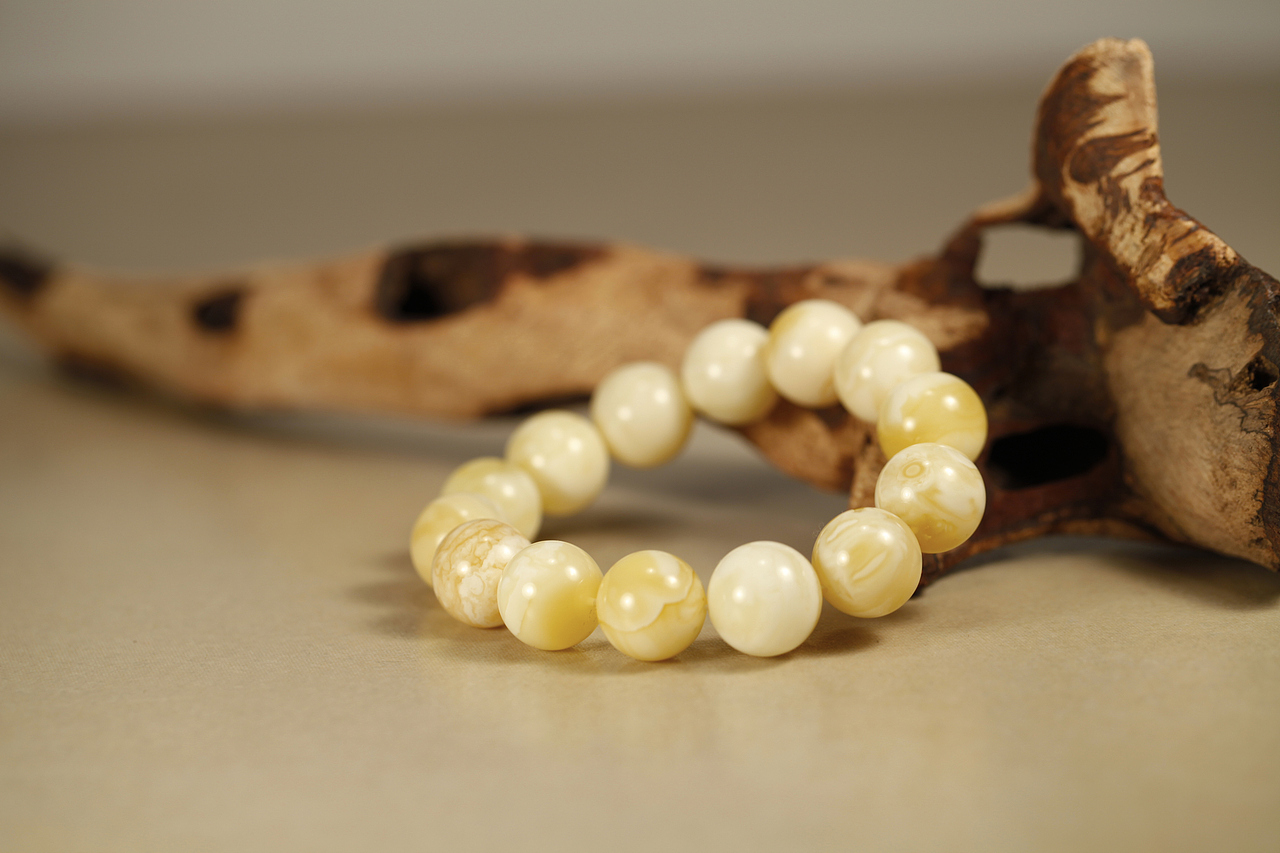 产品静物摄影电商产品拍摄餐具刀叉玉石拍摄琥珀蜜蜡（图ZMTQ0MjcxOTYw） - 产品摄影 - 站酷设计师睿杰嘉尔摄影公司原创素材 - 站酷ZCOOL