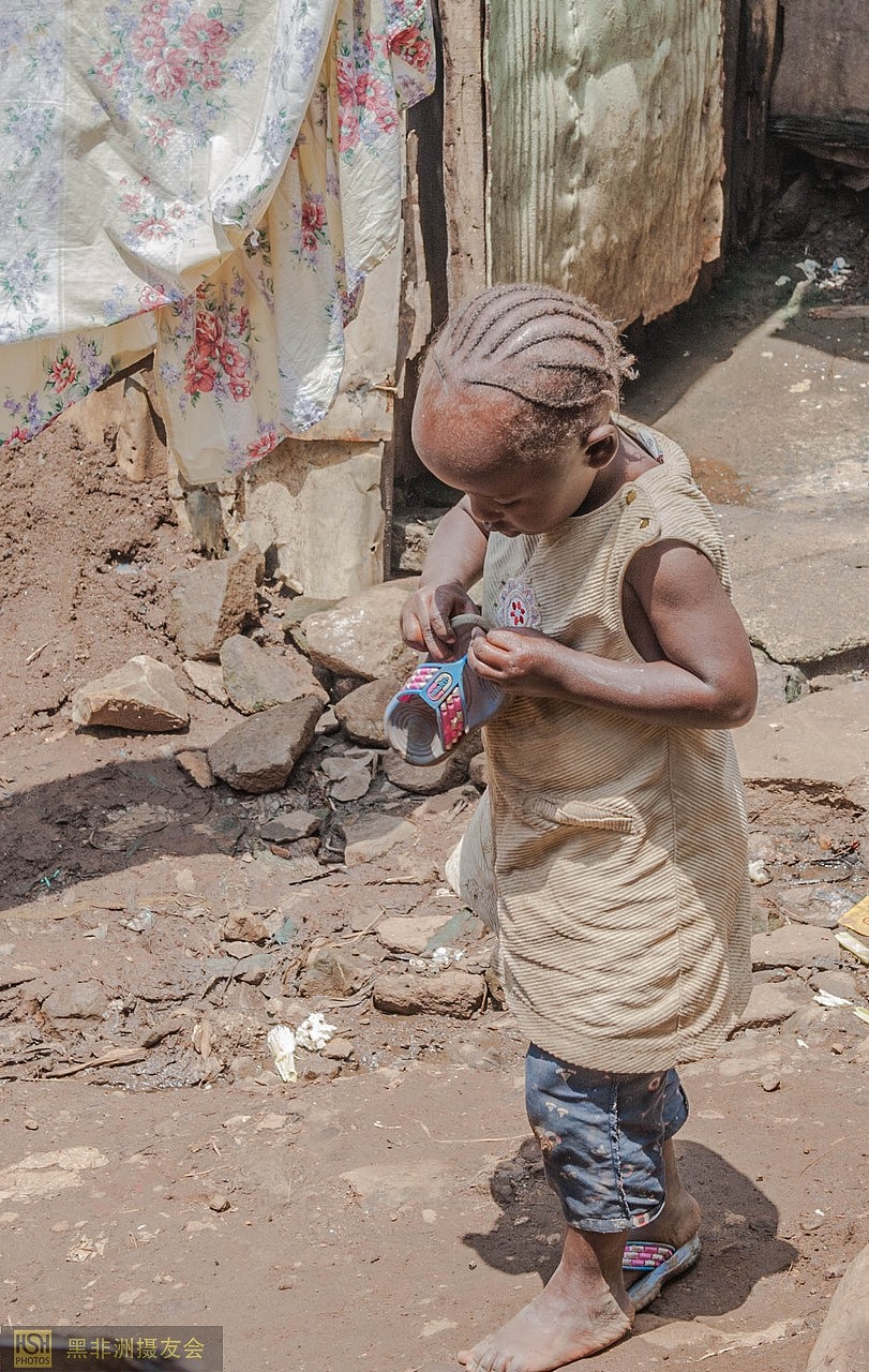 肯尼亚马萨雷贫民窟里的悠闲生活|摄影|人文/纪实摄影|黑摄会_人在