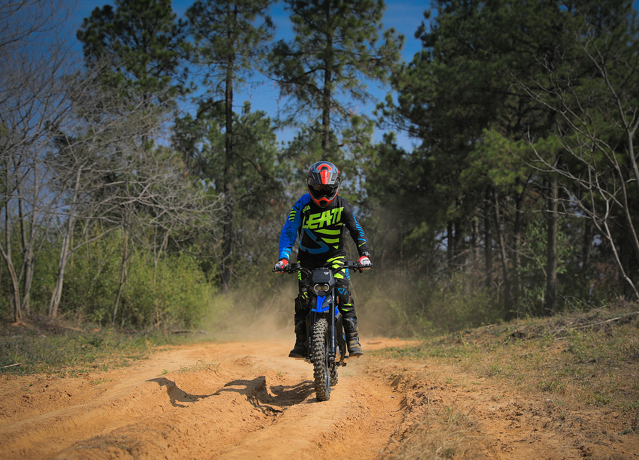 跨境电商产品摄影摩托车广告拍摄视频制作详情设计静物