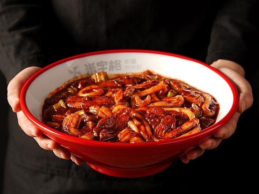 美食攝影|夠濃夠辣的新疆炒米粉（個人主頁-ZNTMyNDA5MDA=） - 美食攝影 - 站酷設(shè)計師野生美食視覺原創(chuàng)素材 - 站酷ZCOOL