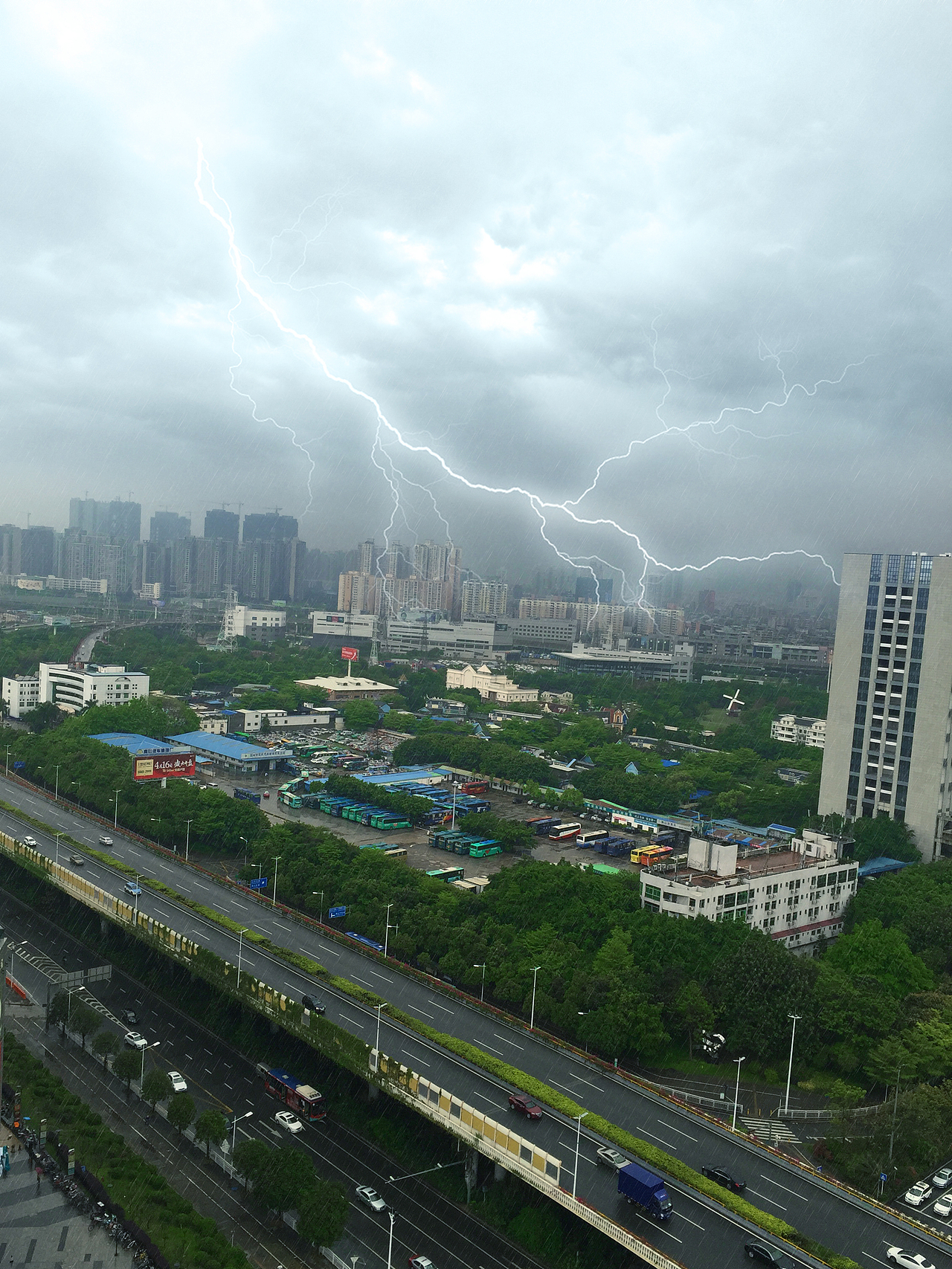深圳雨季（图ZNTAzMzMxNzY=） - 风光摄影 - 站酷设计师shulong108原创素材 - 站酷ZCOOL