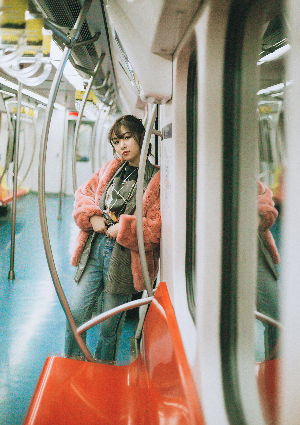 地铁画报|摄影|人像摄影|超大发_原创作品-站酷(zcool)