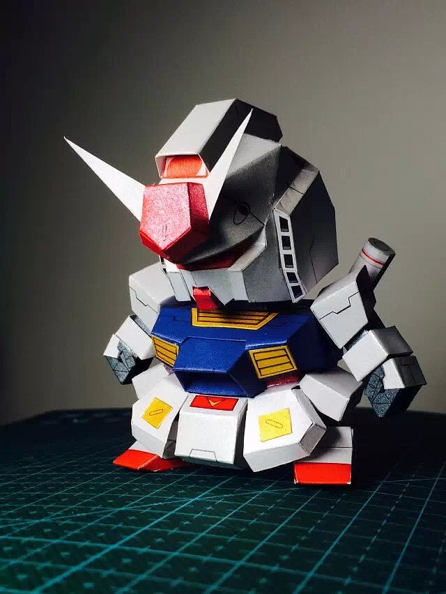 纸模高达独角兽rx0
