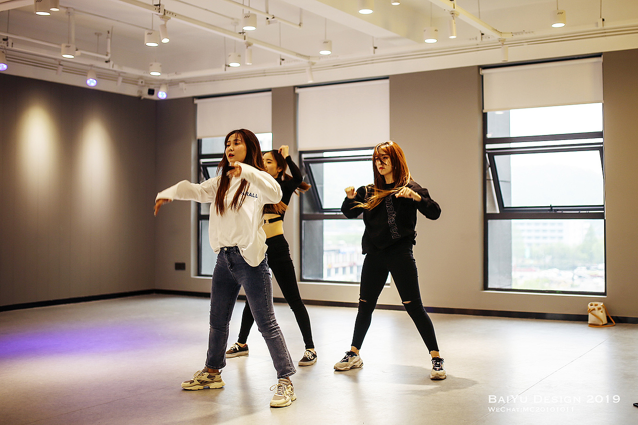 唯me时代舞蹈健身中心