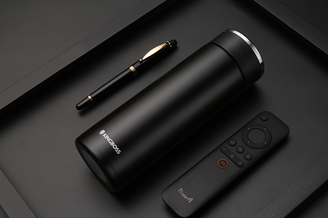 黑色中的那一抹白是多么的耀眼