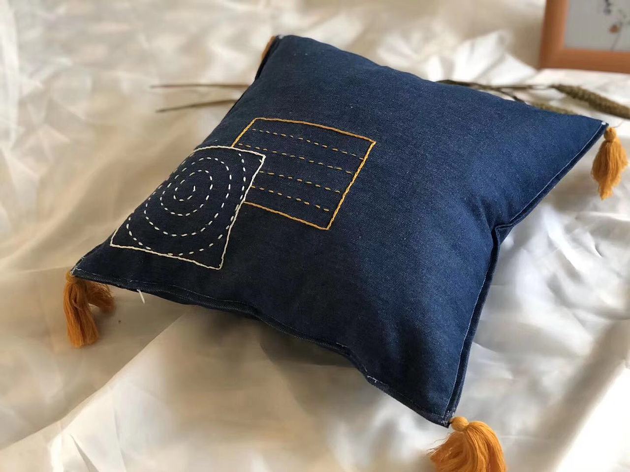 抱枕靠垫（图ZMTkwNDAxNDk2） - 其他手工艺 - 站酷设计师委员长帅原创素材 - 站酷ZCOOL