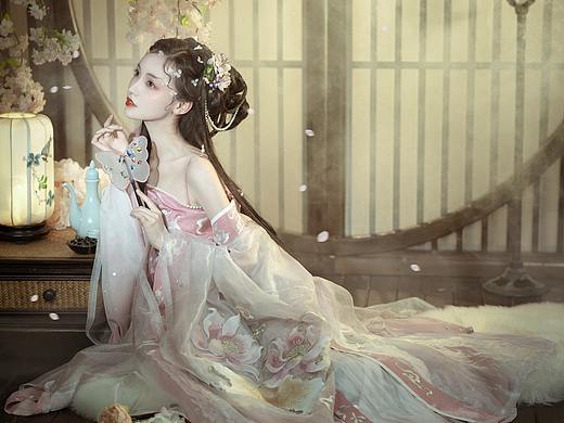 【花蕊夫人】