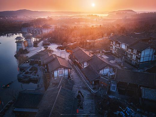 《东方盐湖城.日出篇》