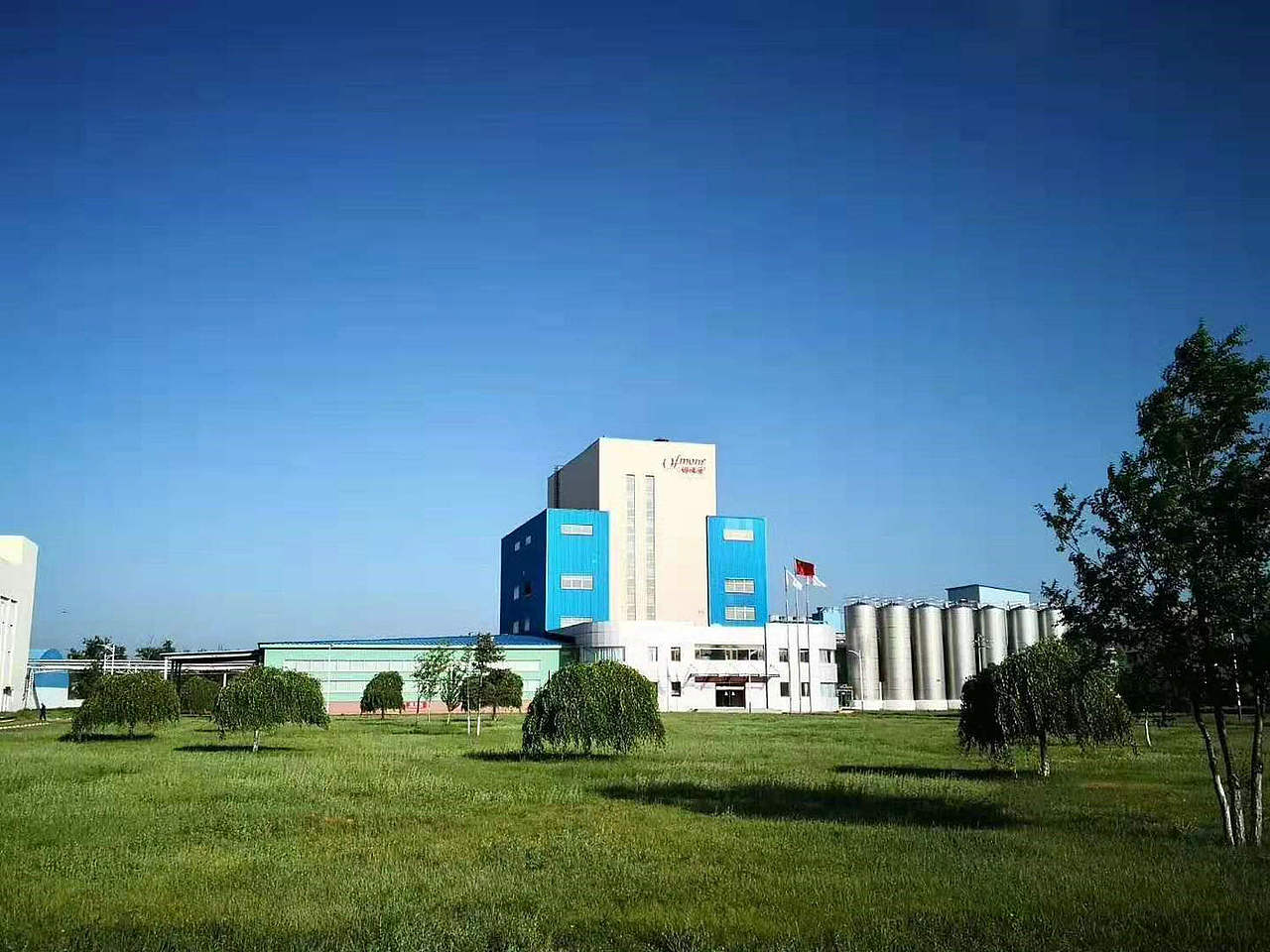 2019年,妈咪爱·依儿呀 与厚启团队开启品牌包装的项目合作,项目涉及品牌形象升级及旗下几十款母婴产品的包装设计工作。