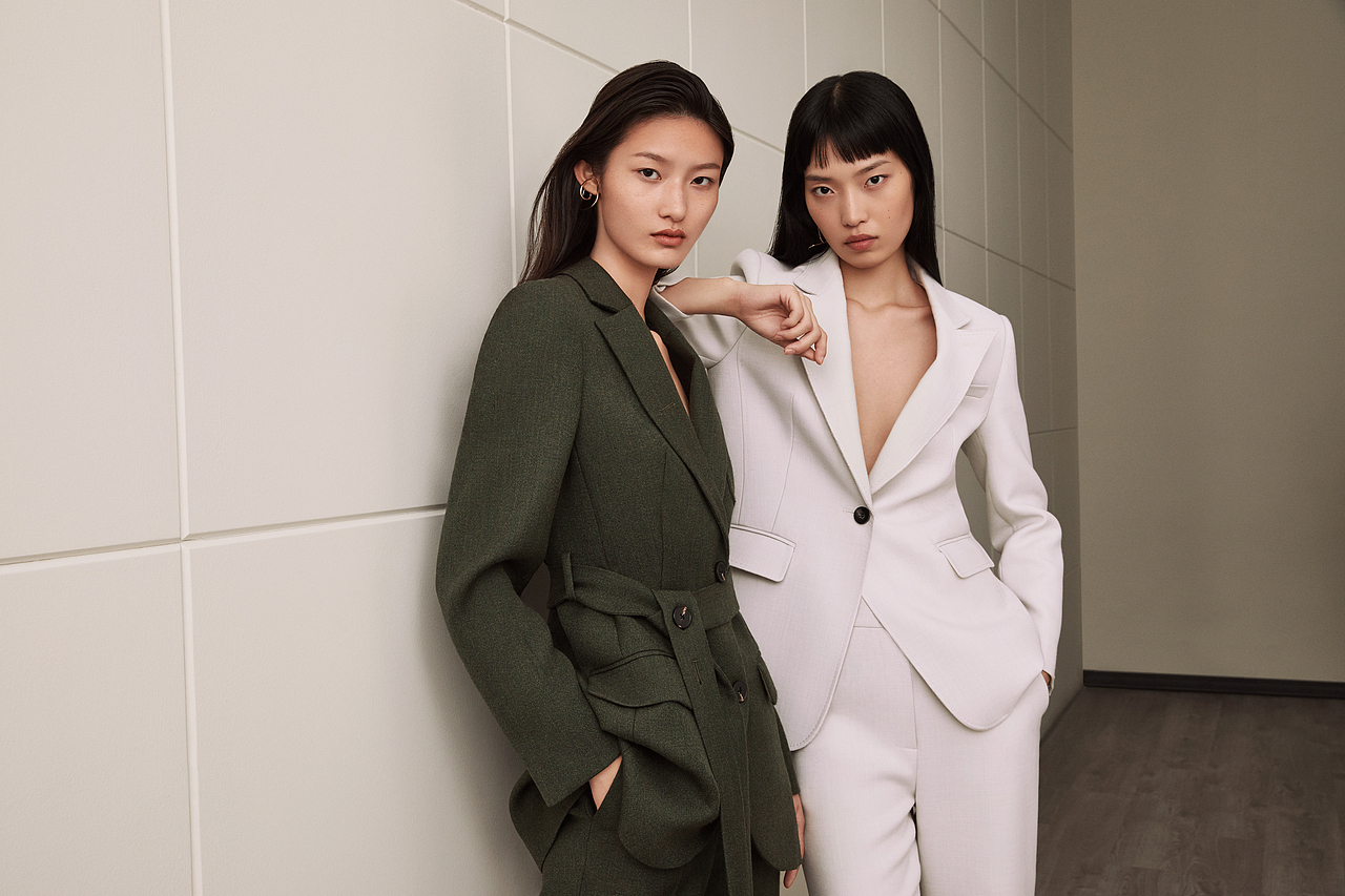 服装摄影后期/Floating in the City