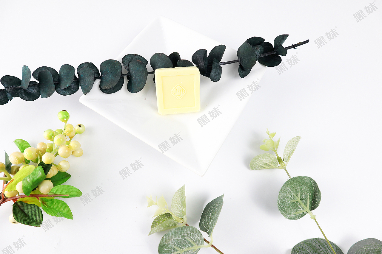 洲际皇冠假日酒店客房套装广告平面图（图ZMTk3OTMwODA4） - 宣传物料 - 站酷设计师Z86856793原创素材 - 站酷ZCOOL