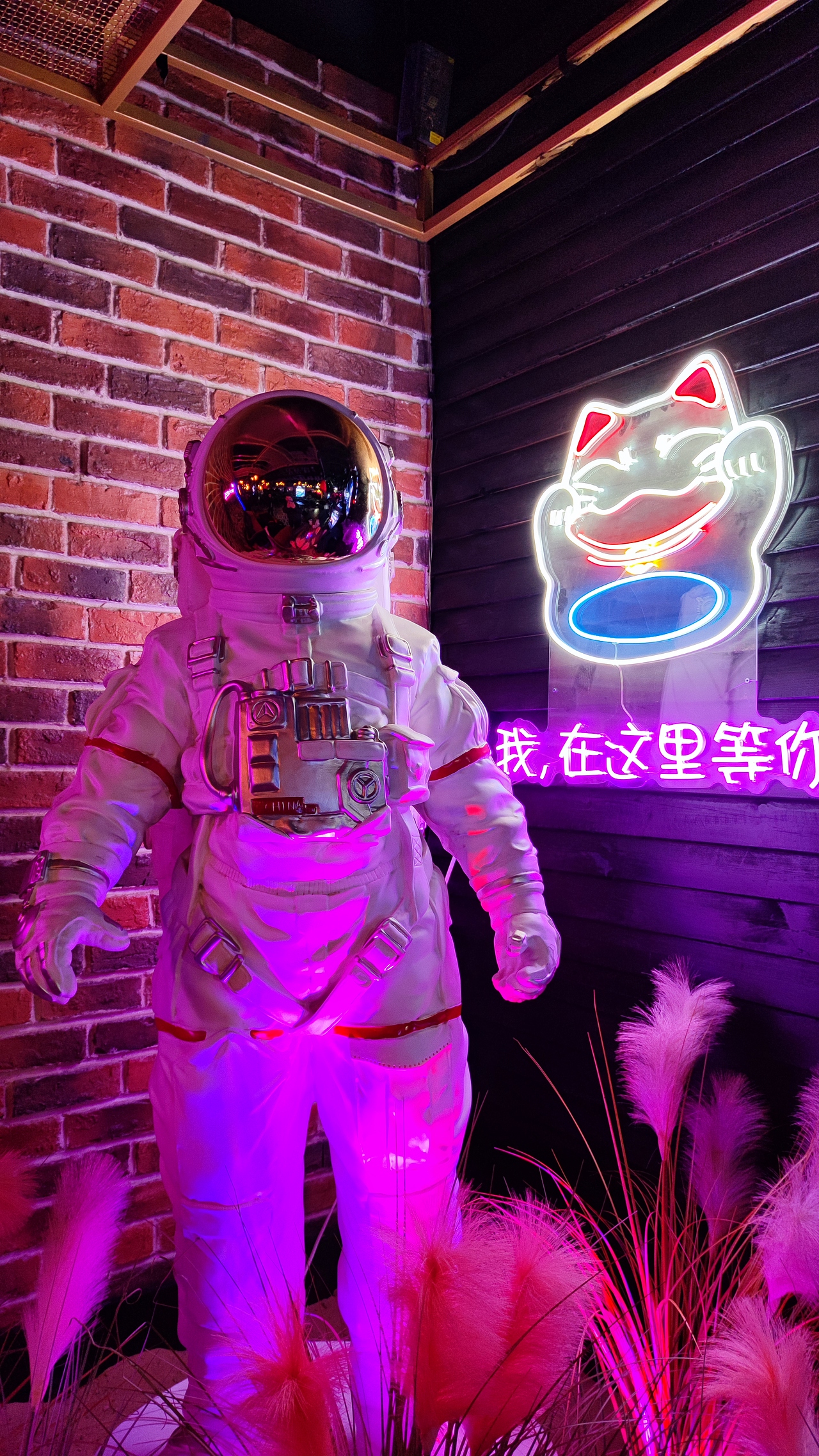 庆阳xixi酒馆（图ZMjgwNjQzNTcy） - 环境/建筑摄影 - 站酷设计师姚永礼原创素材 - 站酷ZCOOL