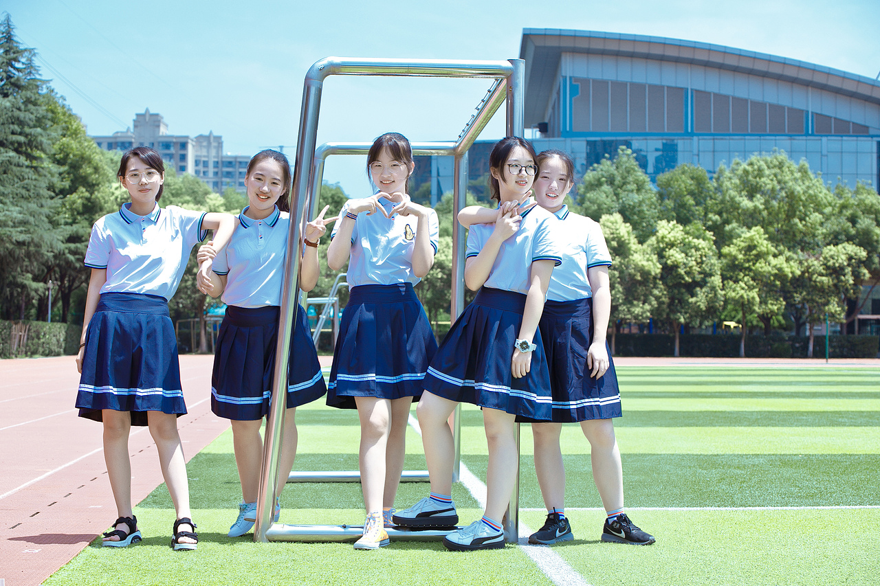 恰同学年少 风华正茂