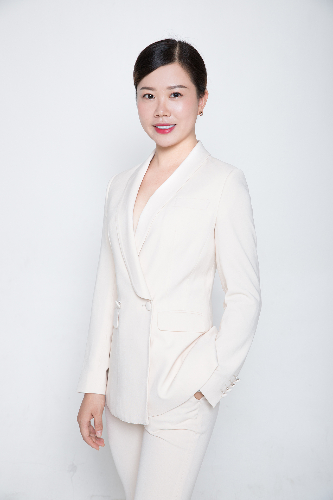 商务形象照9月作品集（图ZMTMxMzE2MTYw） - 人像摄影 - 站酷设计师hubo1028原创素材 - 站酷ZCOOL