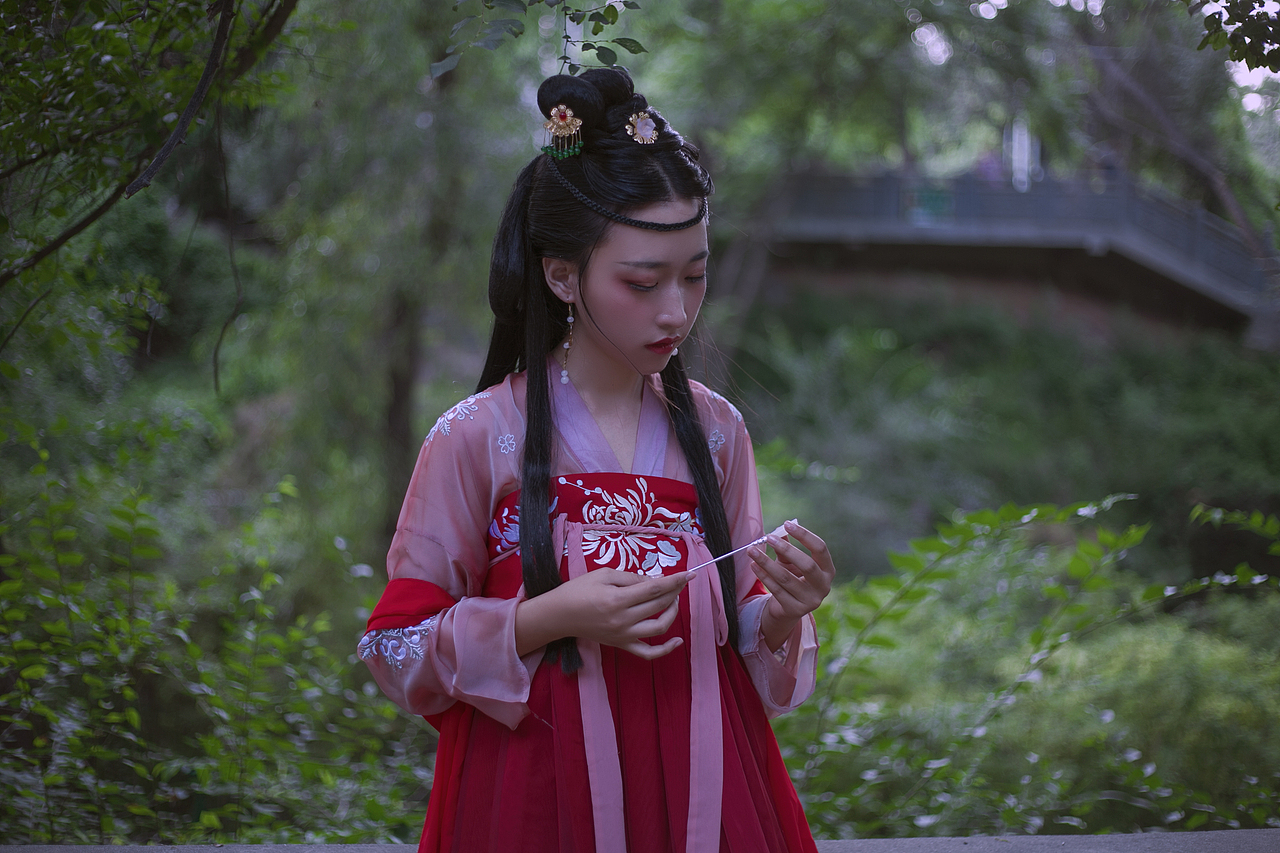 双姝并蒂（图ZMTQzNzQyNzk2） - 人像摄影 - 站酷设计师牛霖霖原创素材 - 站酷ZCOOL