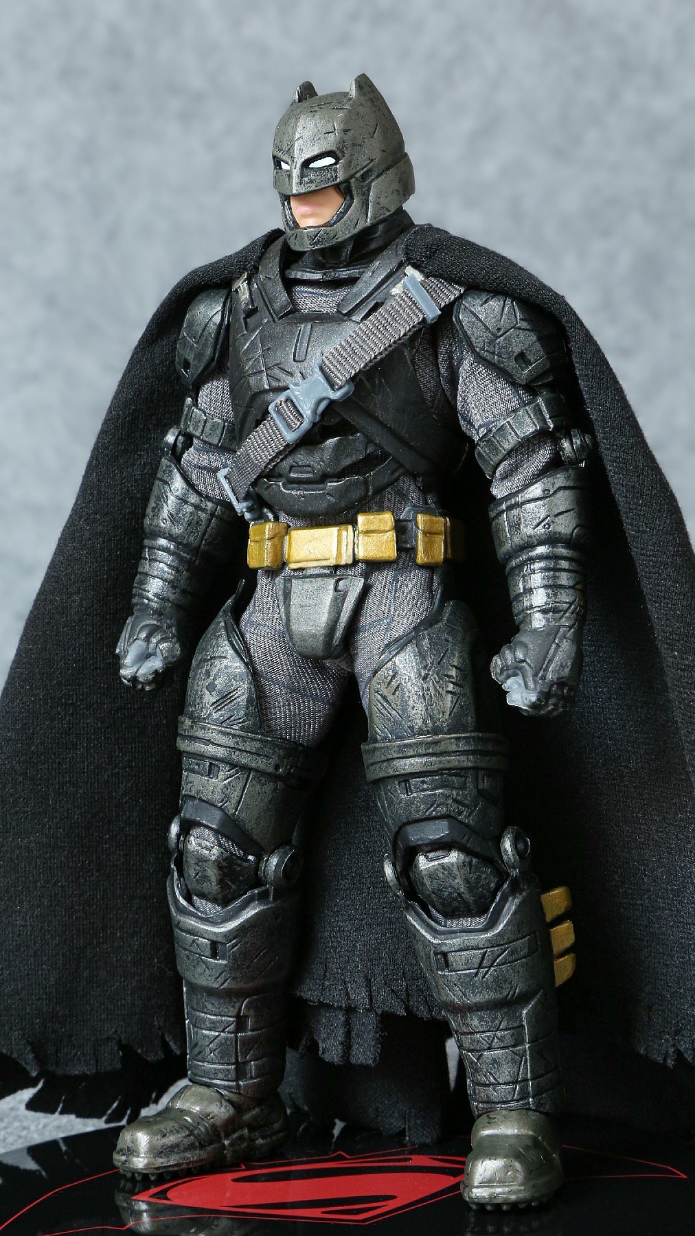 mezco 重装蝙蝠侠
