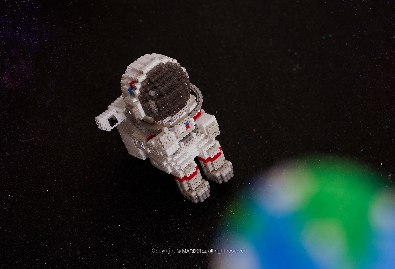 mard拼豆原创太空宇航员