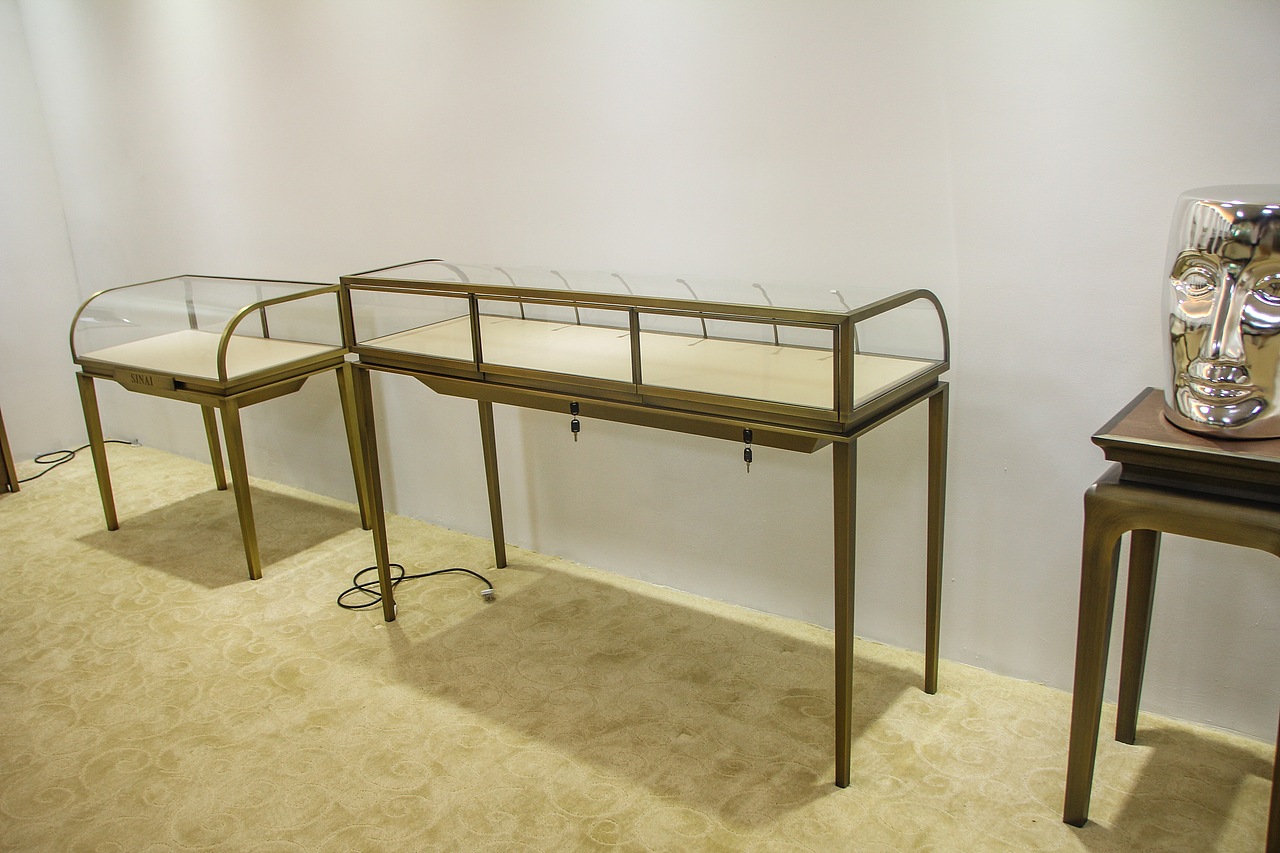 弧形珠宝直柜-珠宝展柜（图ZMTIzNjI2MjA4） - 展陈设计 - 站酷设计师网设珠宝展柜原创素材 - 站酷ZCOOL