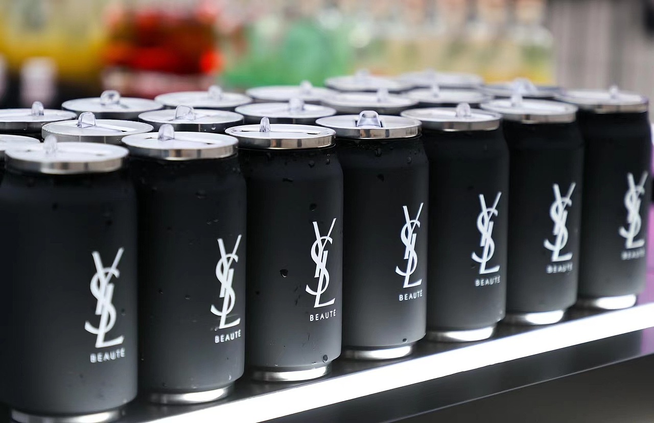 天猫&YSL圣罗兰美妆- 无界空间 YSL BEAUTY ZONE 2021（图ZMjY3ODQwNTEy） - 舞台美术 - 站酷设计师guqifan945原创素材 - 站酷ZCOOL