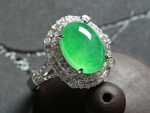 聚翠光廊——冰绿 豪镶戒指