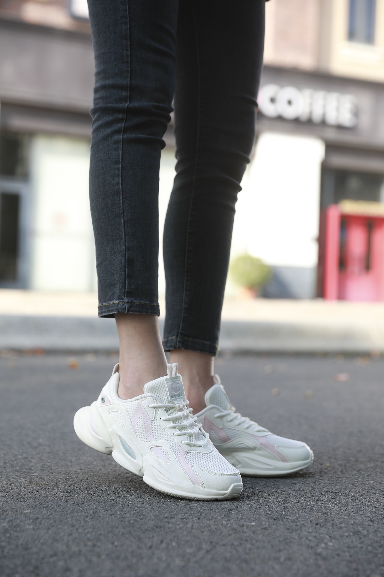 修图主图女款复古老爹鞋外景修图