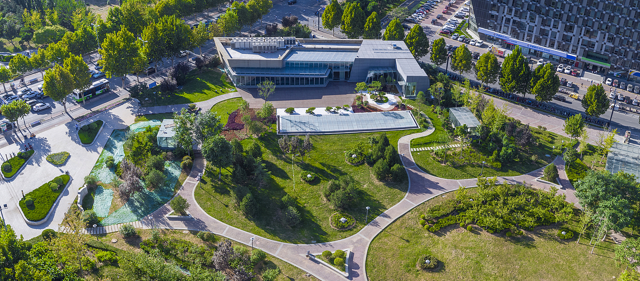 济南地铁站拍摄