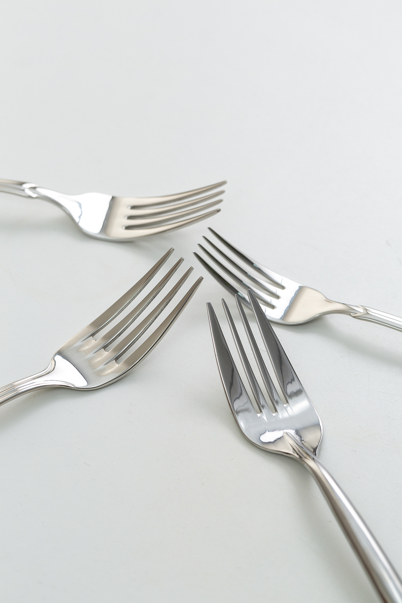 餐具和食品，《有点好看又有点难看》（图ZMzcwMTc4NTUy） - 产品摄影 - 站酷设计师北极超甜虾原创素材 - 站酷ZCOOL