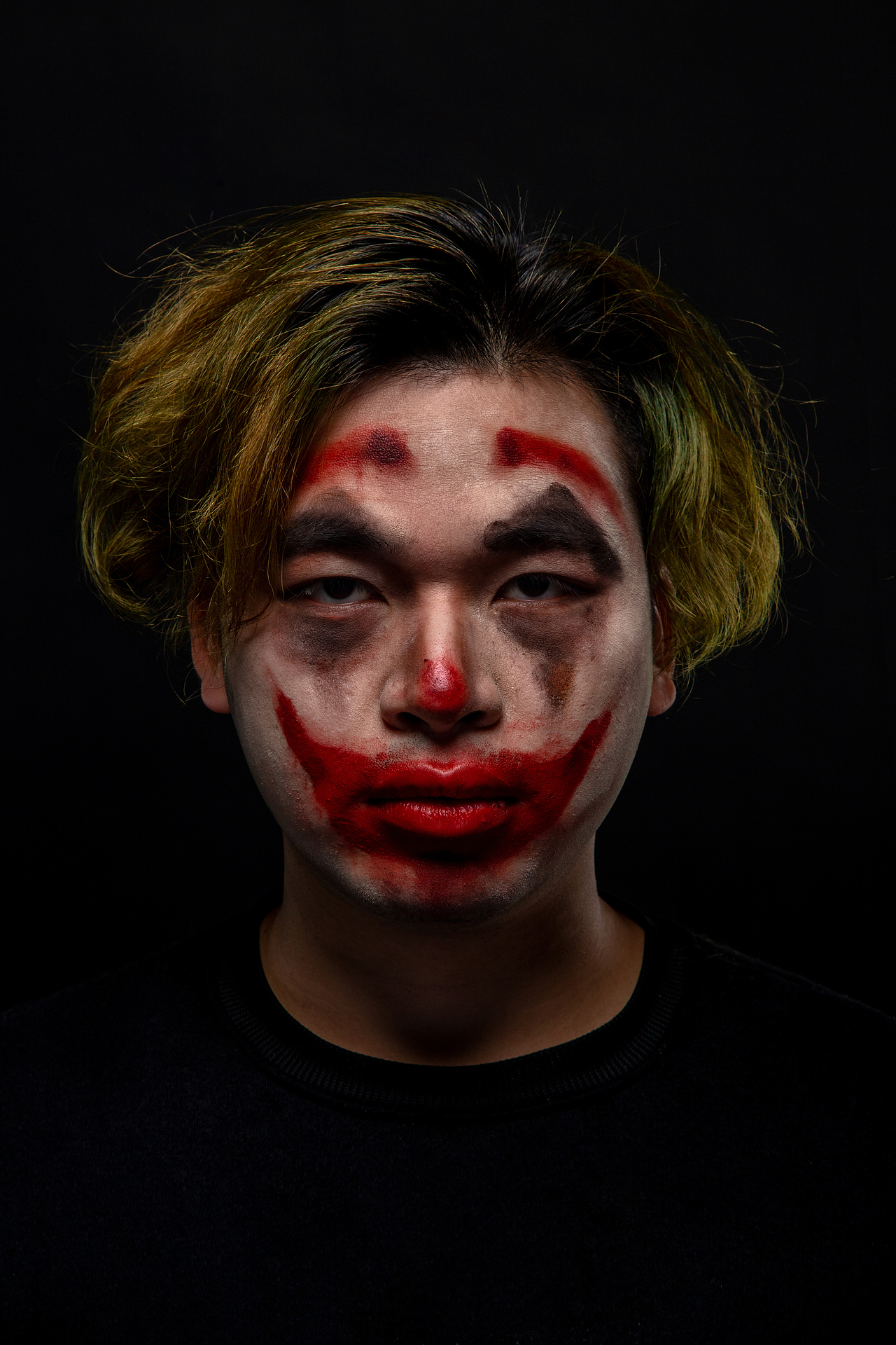 《自己才是小丑》