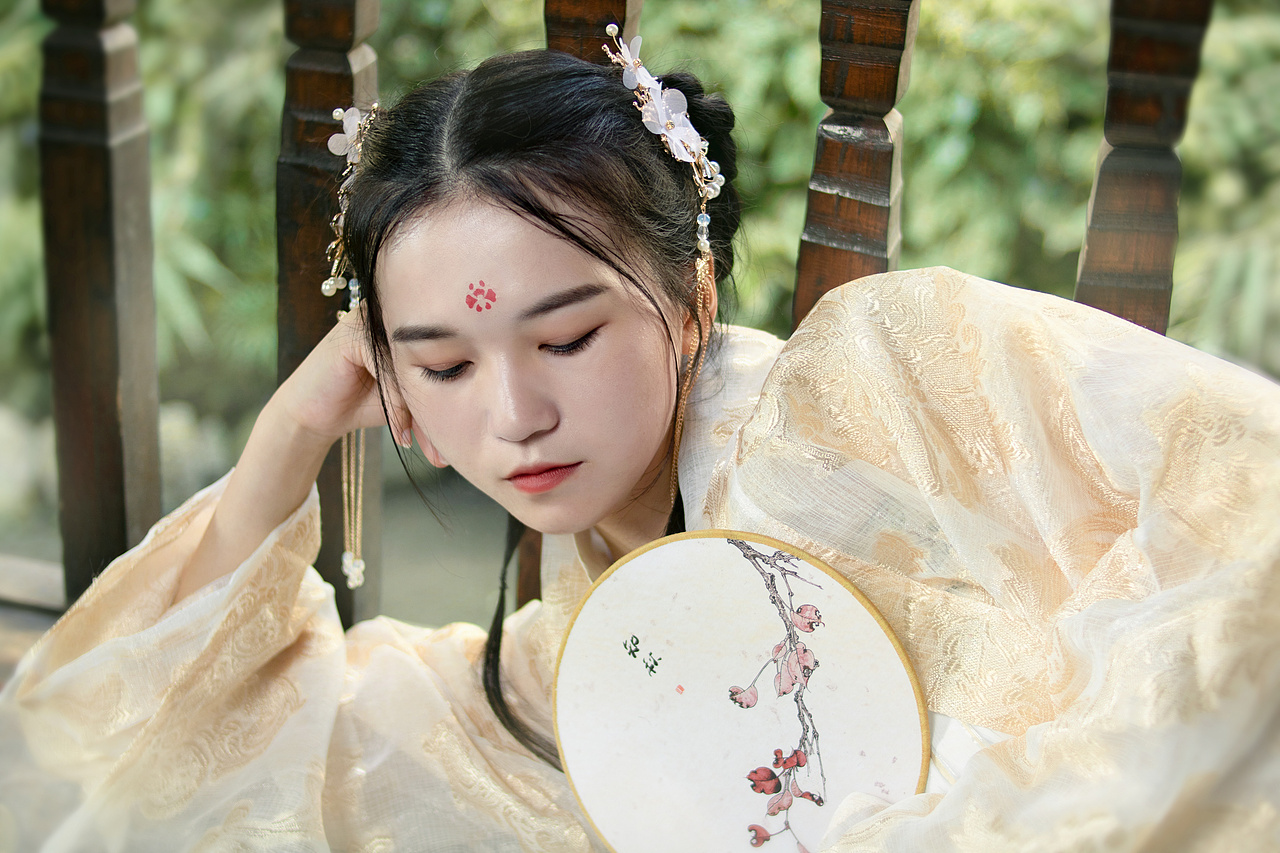 客家小镇拍的汉服（图ZMTYzNDMyMzUy） - 人像摄影 - 站酷设计师菊花菊花菊花原创素材 - 站酷ZCOOL