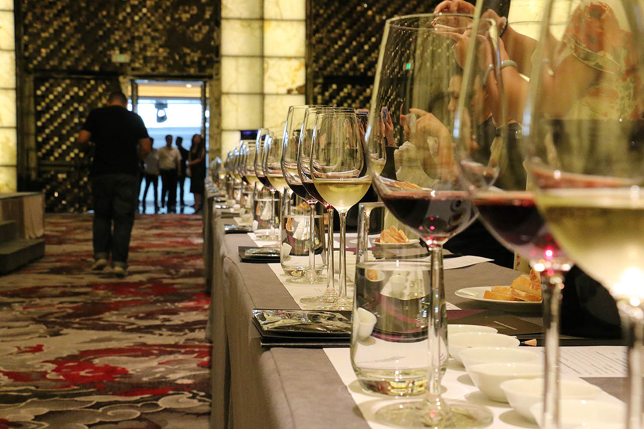 广州 四季酒店 lucaris 品酒会 2014 07（图ZNDE3NzI1NTI=） - 人文/纪实摄影 - 站酷设计师森林会展原创素材 - 站酷ZCOOL