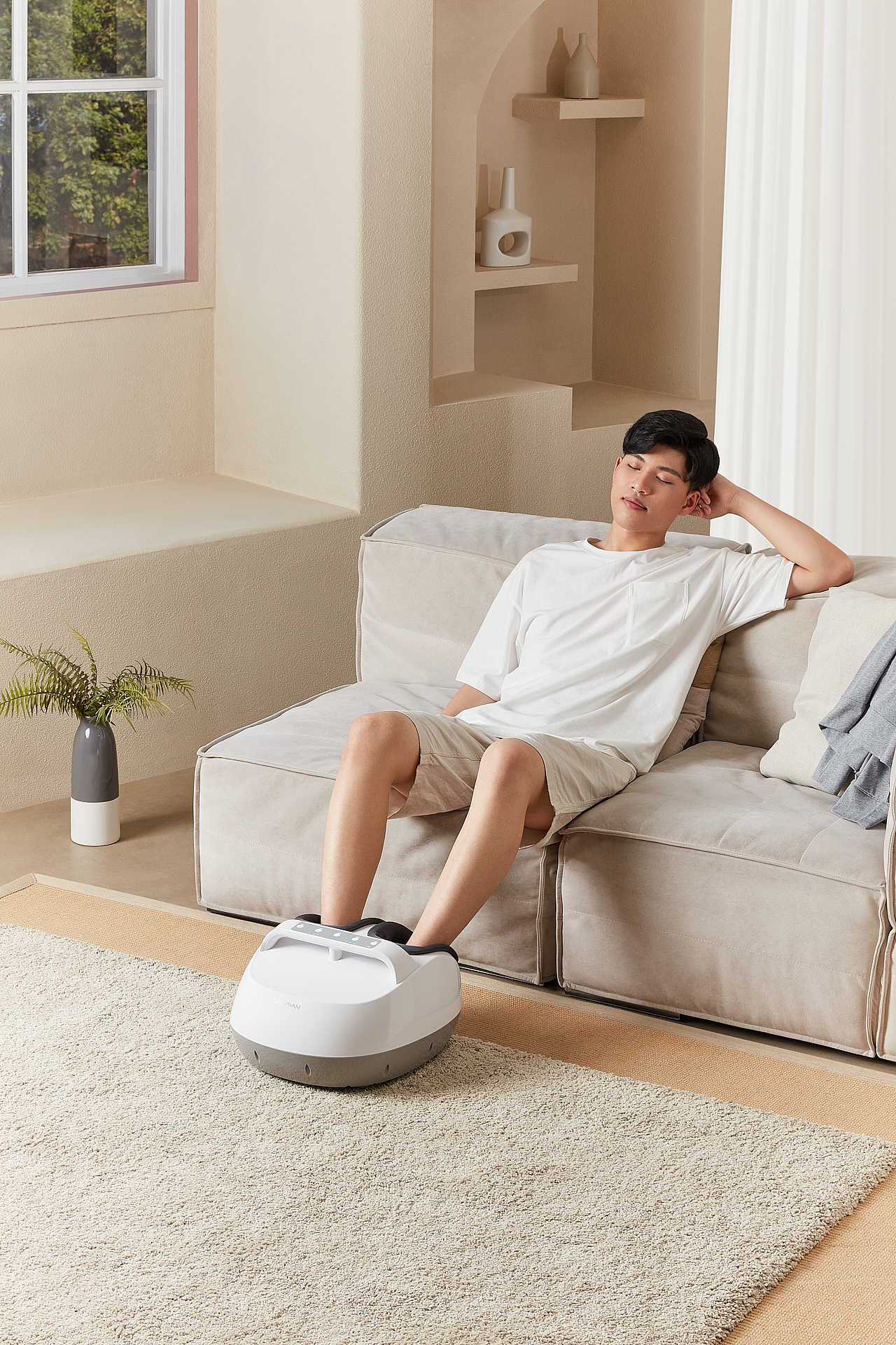 『平面』乐伽脚部揉捏按摩仪 ✖ 叔的片（图ZMjMyMzMwNjgw） - 产品摄影 - 站酷设计师叔的片原创素材 - 站酷ZCOOL