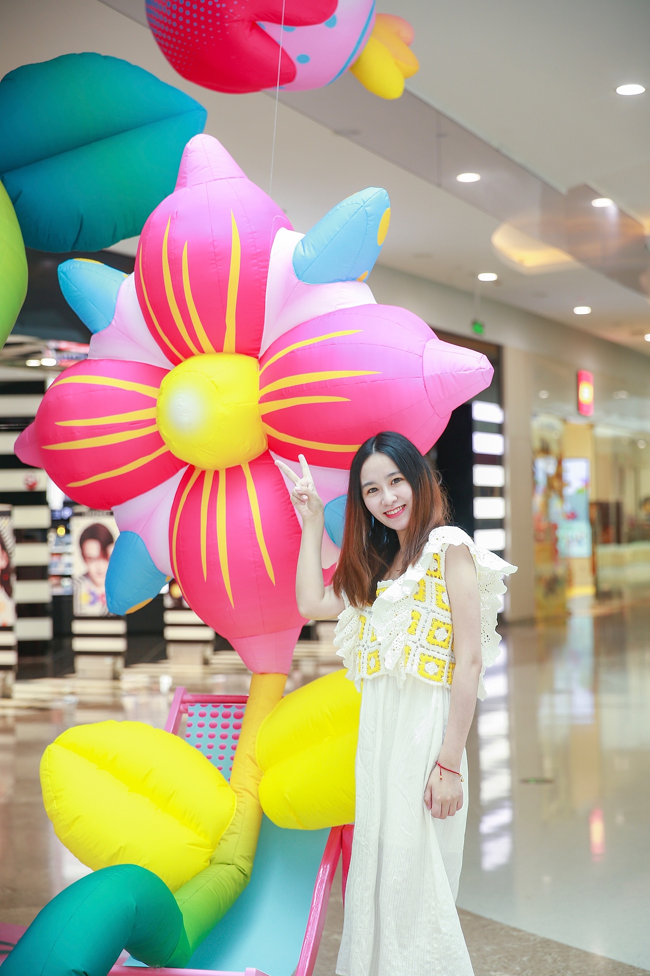 大明气模——杭州银泰城花朵气模