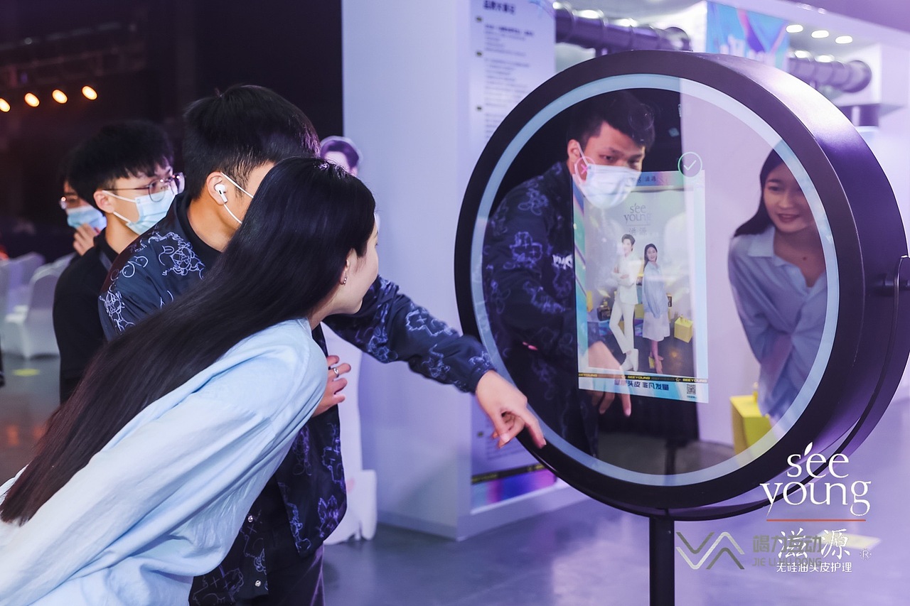 创意高端定制活动互动明星ar魔镜打卡互动拍照装置