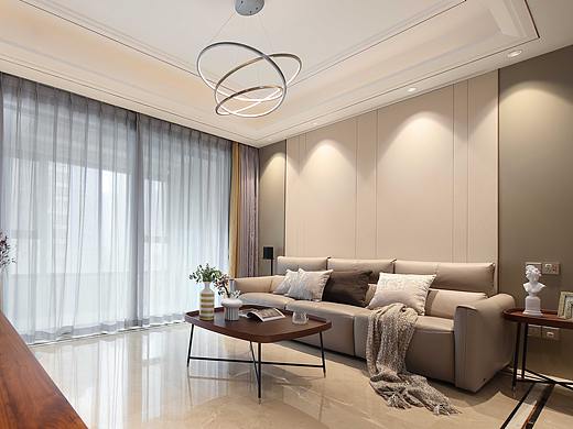 绿地海珀—拒绝浓浓年代感,营造品味高级灰。