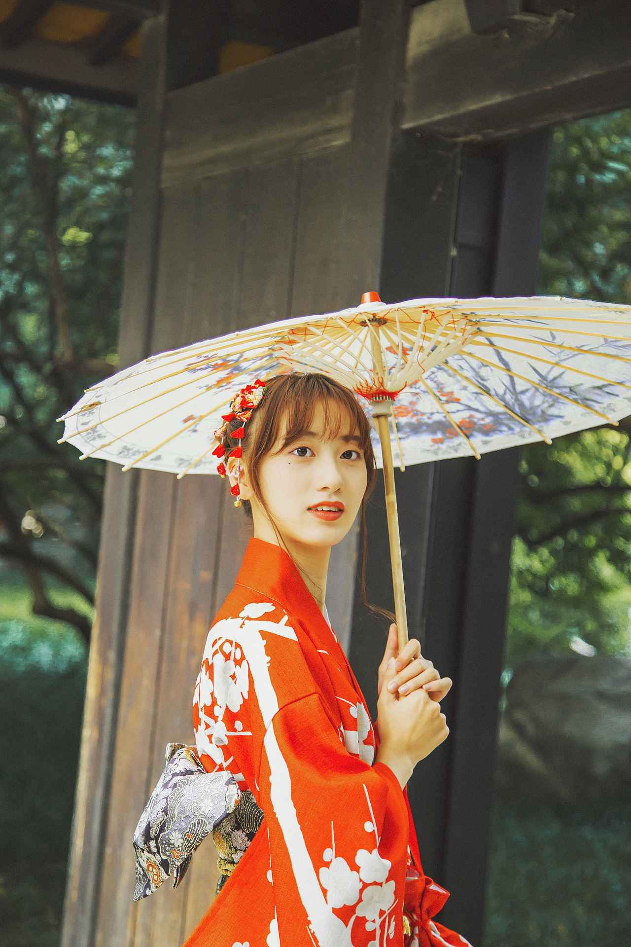 见过的人越多,就越想见你……