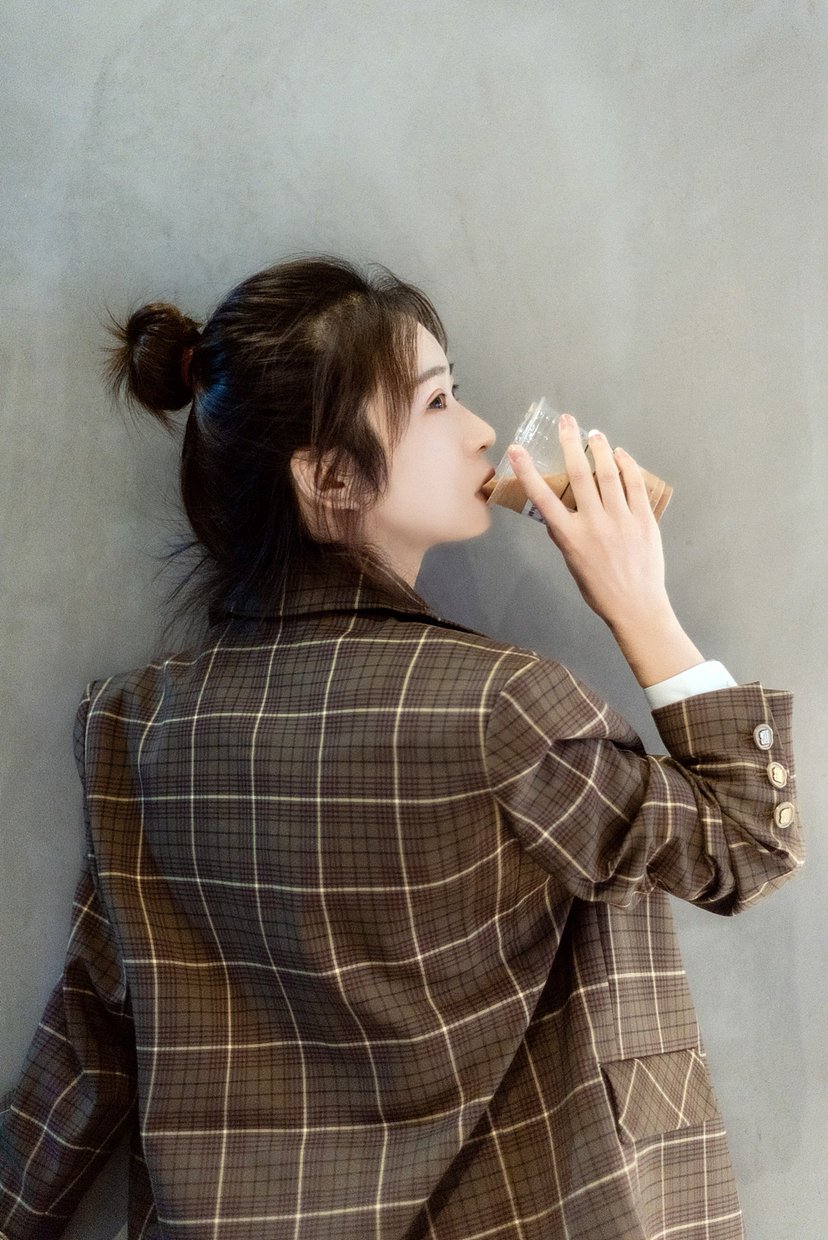 白领下班日常（图ZMzE0MDU0ODQ4） - 人像摄影 - 站酷设计师青岛摄影师野子原创素材 - 站酷ZCOOL