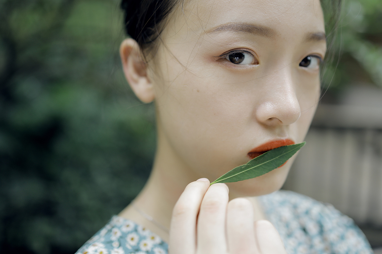 玉墨【EOS R+RF35 1.8】（图ZMjIwMzE4MjQ0） - 人像摄影 - 站酷设计师良俊原创素材 - 站酷ZCOOL