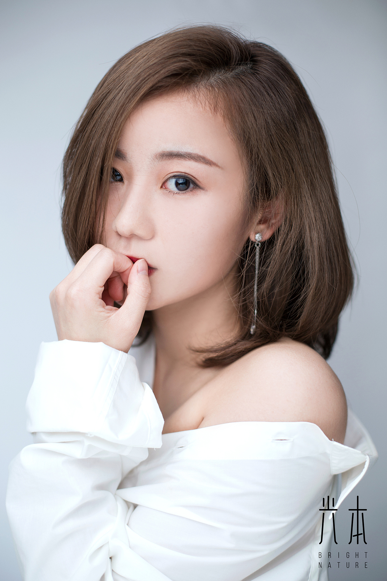 光本肖像摄影之个人经典肖像拍摄白色背景