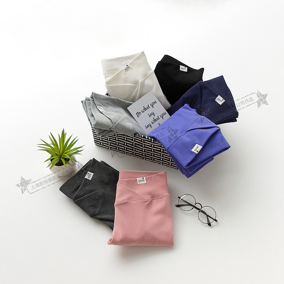 创意平铺拍摄 打底裤 网店上新图片拍摄