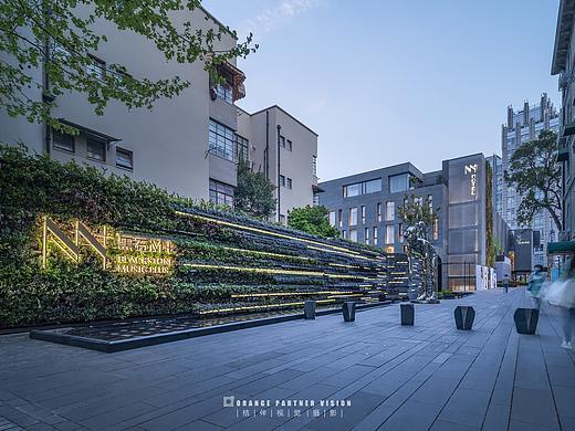 景观摄影：上海黑石M+/桔伴视觉