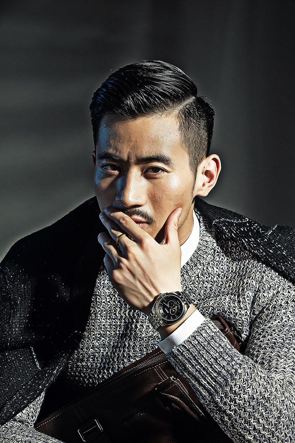 戴手表的男人最帅气一组手表的产品拍摄