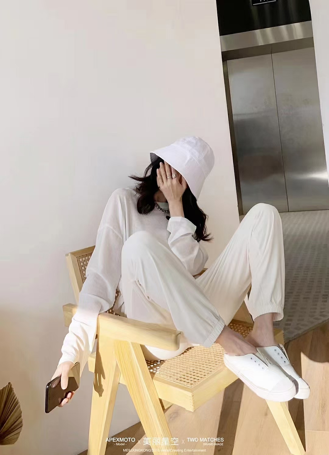 养眼女神来咯