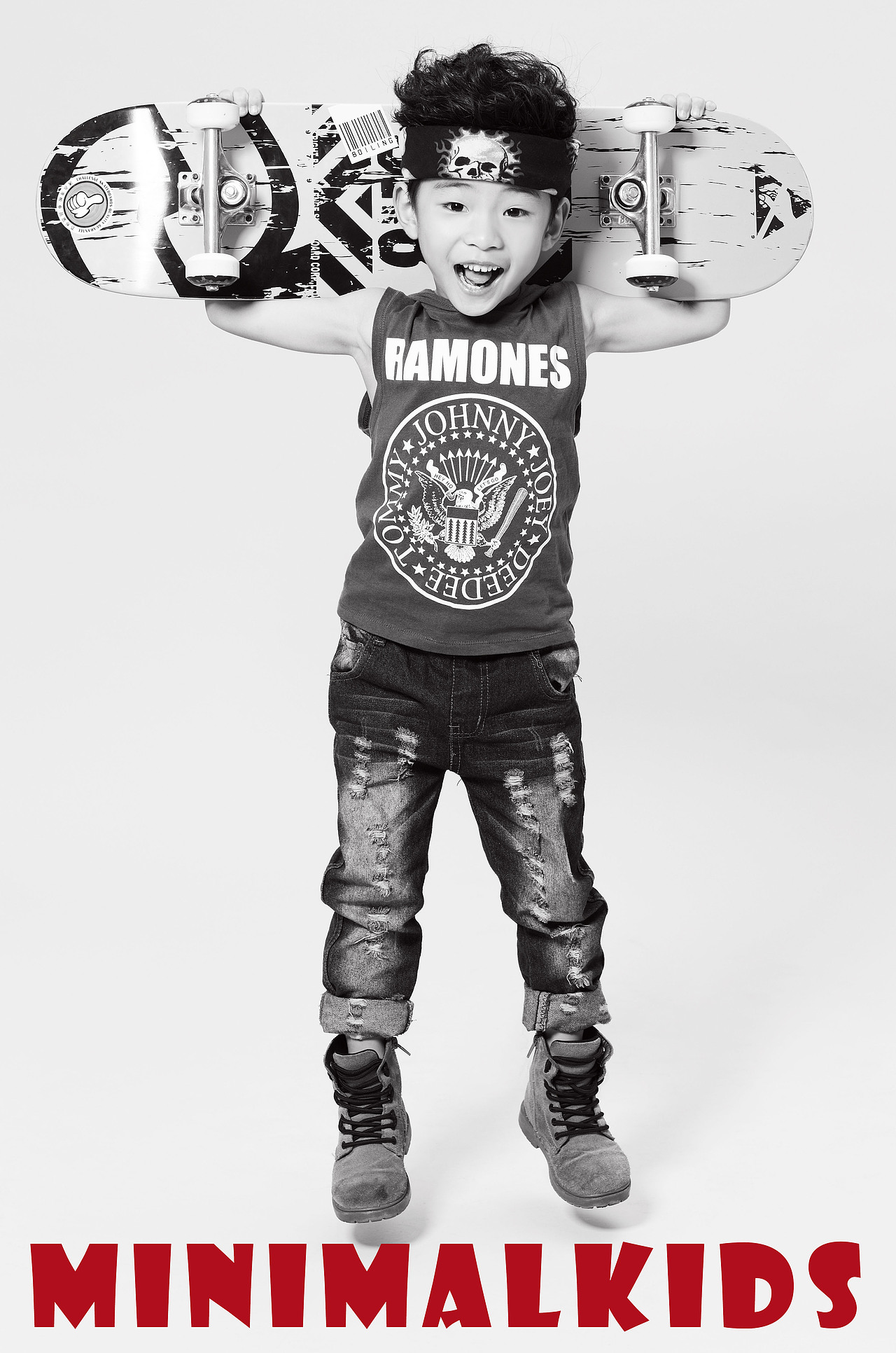 【張莫非的工作日志】可愛(ài)小男神兒童室內(nèi)寫真樹(shù)葉文藝潮男（圖ZMzU4NTk4MDQ=） - 人像攝影 - 站酷設(shè)計(jì)師張莫非原創(chuàng)素材 - 站酷ZCOOL