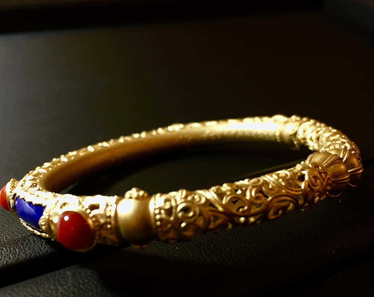 金刚平安如意手镯（图ZNzIzMTM1MjQ=） - 首饰设计 - 站酷设计师City_L原创素材 - 站酷ZCOOL