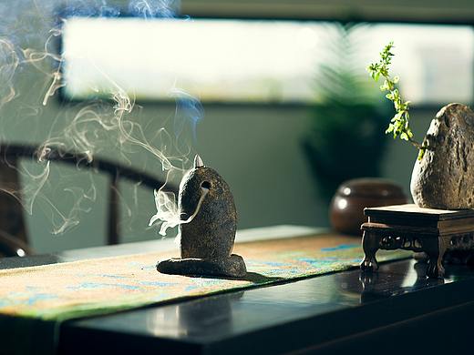 原石香炉 鹅卵石做的香炉流水 办公桌前摆件